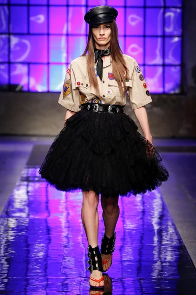Look 22